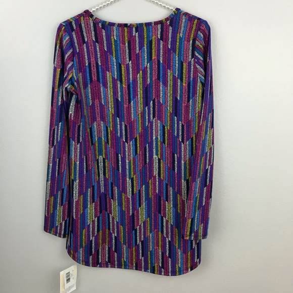 Lularoe Lynnae Top - Picture 6 of 6